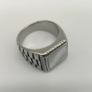 468- Mother Of Pearl Handmade Men's Ring Size 13 1/2 NWT